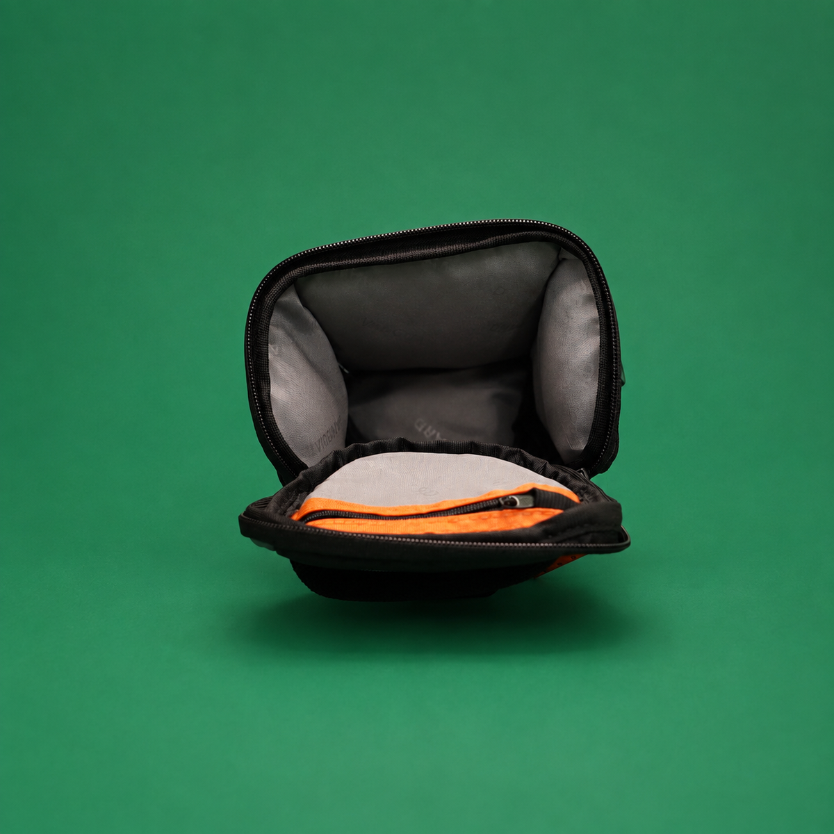 Vanguard Oslo 12Z Camera Bag